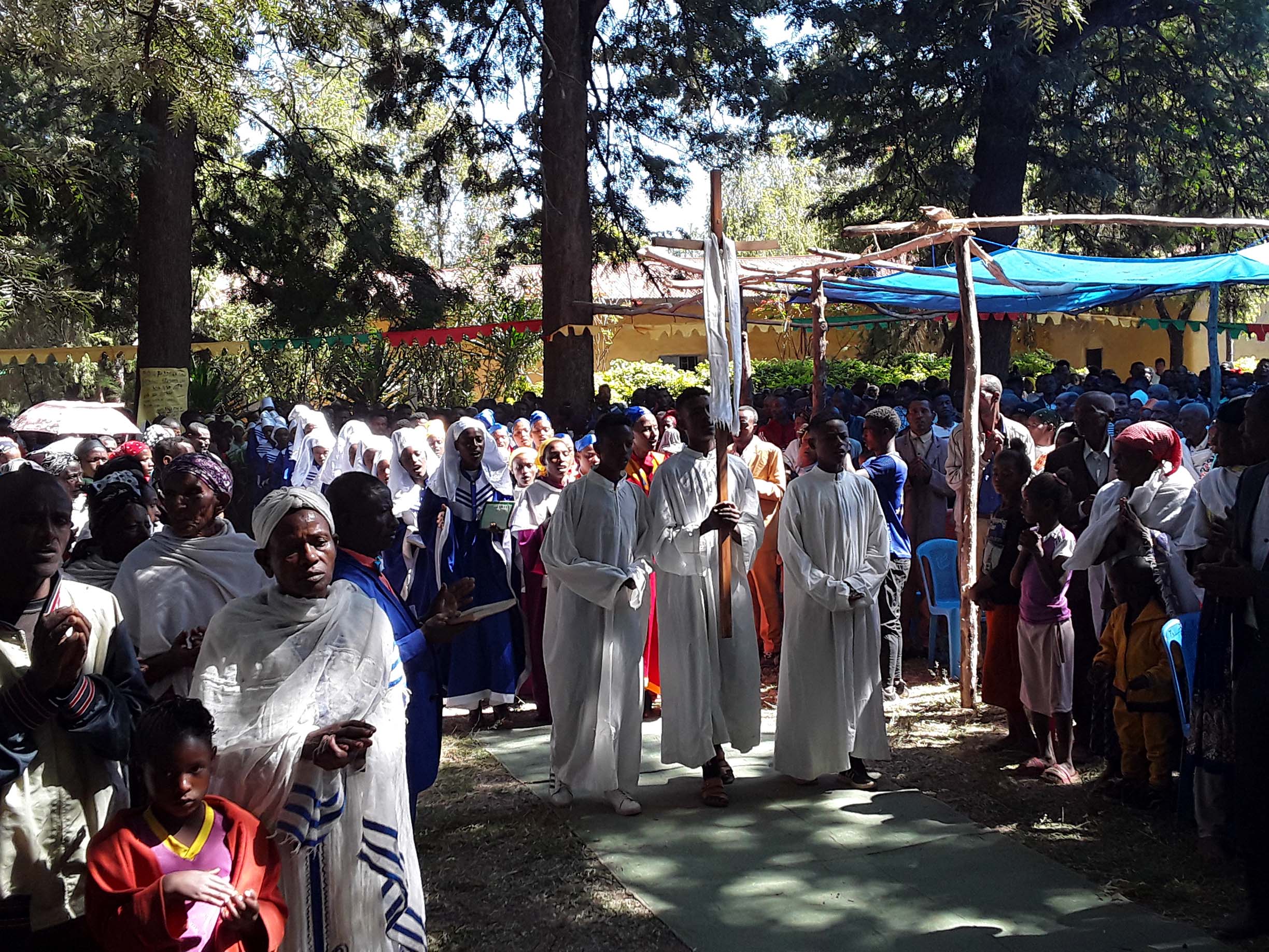“Van gras naar een duurzame dorpskapel in Ethiopië”