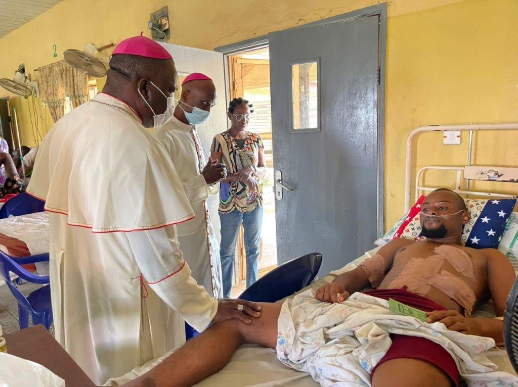 Priester: “Verklaar slachtoffers Pinksteraanval Nigeria zalig”