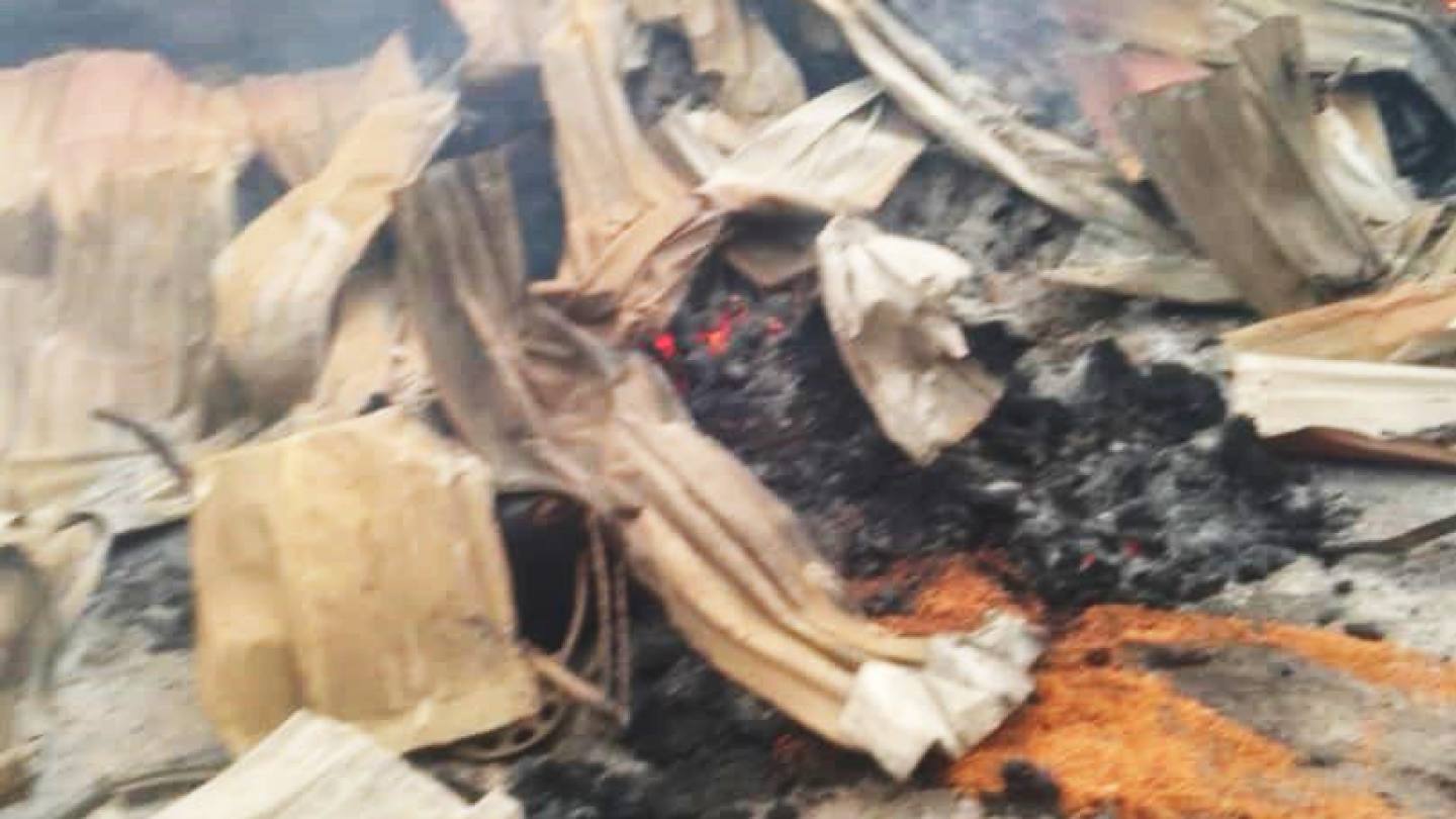 Nigeria: Tot 200 doden in ergste slachtpartijMILITANTS hebben vrijdagnacht (13 juni) in de Nigeriaanse deelstaat Benue tot 200 christenen afgeslacht. Ze richtten zich op ontheemde gezinnen, staken hun gebouwen in brand terwijl ze binnen lagen te slapen en hakten iedereen die probeerde te vluchten in de pan.