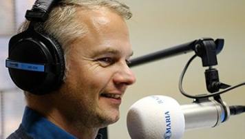 Dennis Peters Kerk in Nood bij Radio Maria